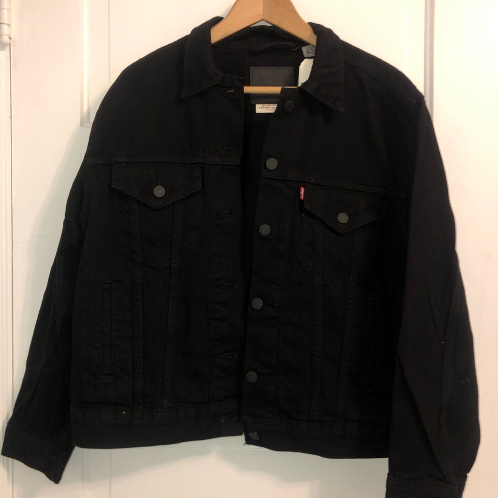 NWT Levi’s black denim jacket